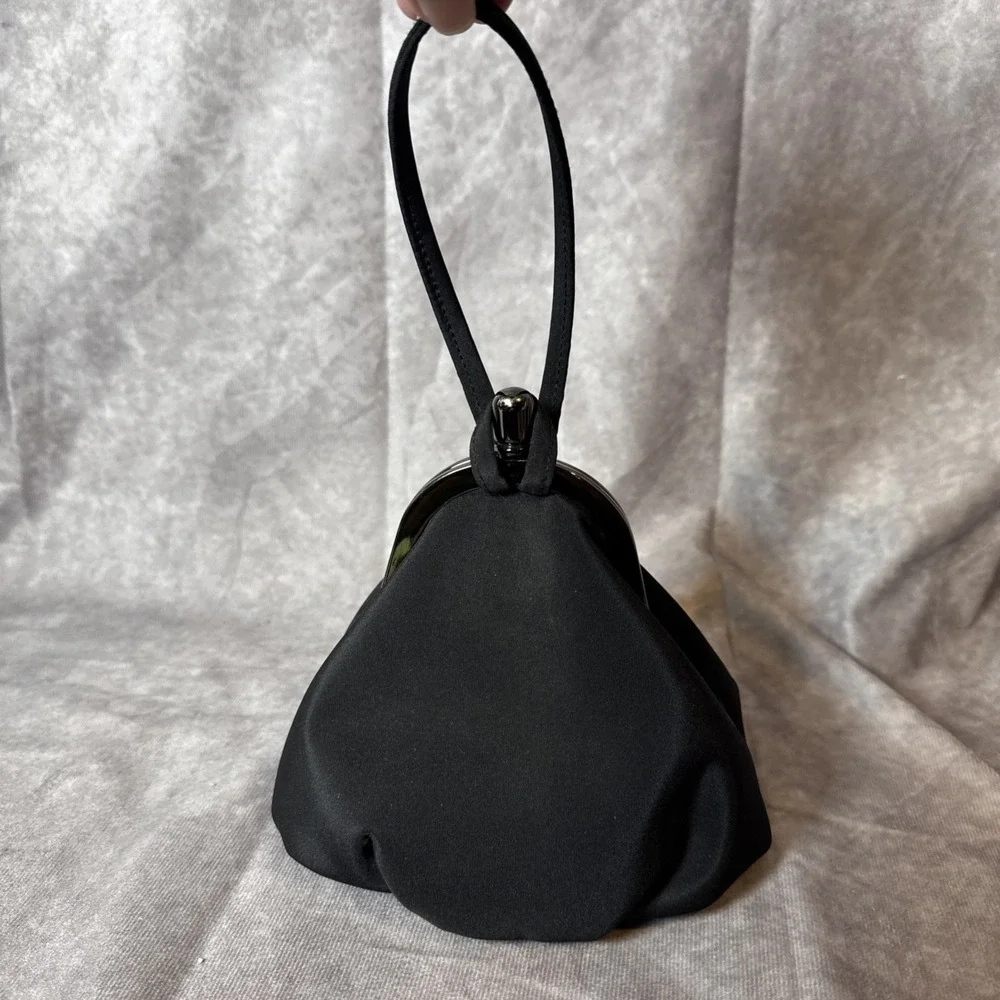 TEARDROP Kiss Lock Wristlet Black Bag Evening Bag Prom Deep Roomy Small VGUC‎